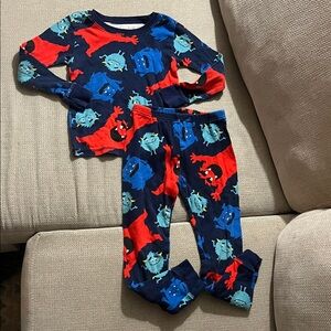 💙5 for $10💙 Carters Pajamas Set monster 5t